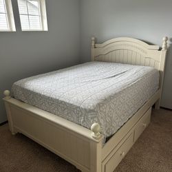 Queen Bedroom Set