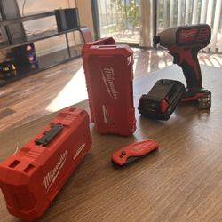 Milwaukee 1/4 HEX IMPACT DRIVER 