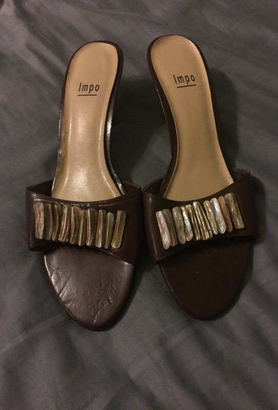 Ladies'. Brown Leather Mules/Sandals in Great Condition-Size 9M
