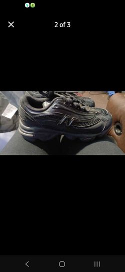 New balance kids sneakers size 4