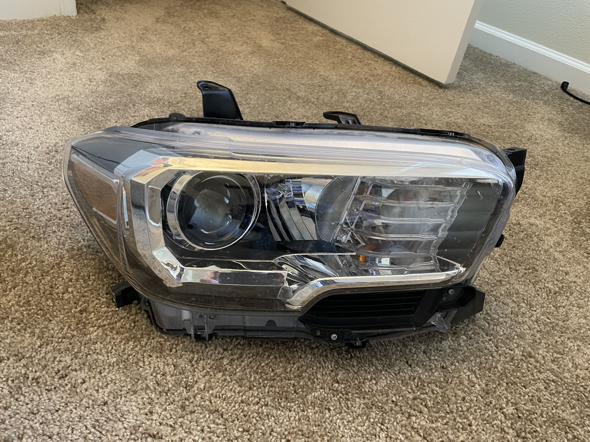 Third Gen Tacoma Passenger Headlight