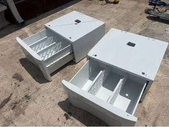 Washer and dryer pedestal