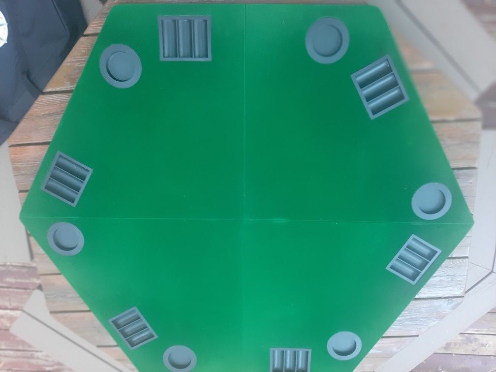 Marlboro Unlimited Compass Poker Table