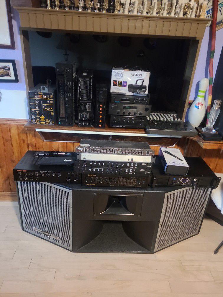 Stereo Equiptment For Band, Dj Or Home