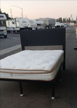 FULL SIZE BED FRAME WITH MATTRESS