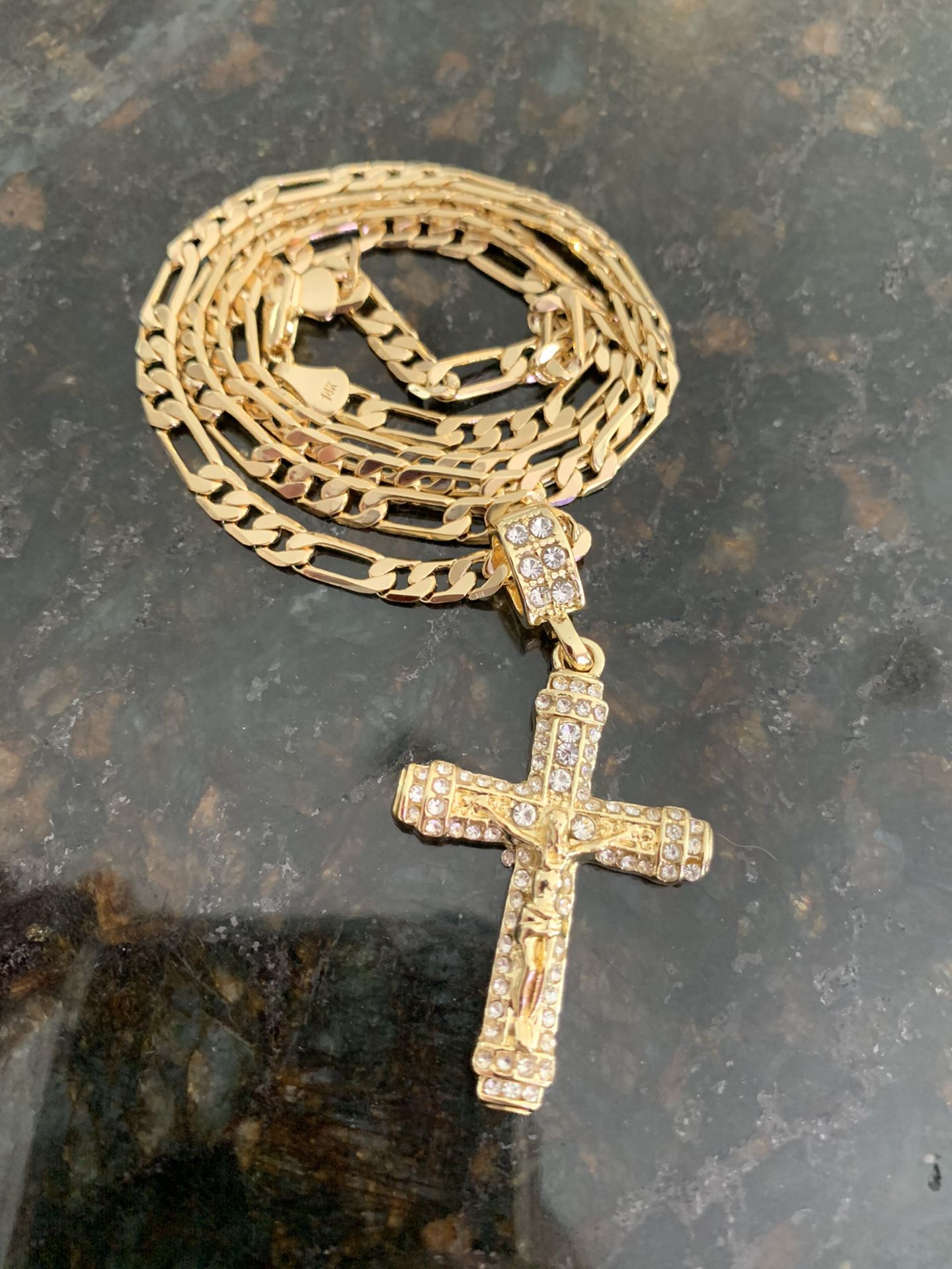 14k gold figaro 24 inch chain and diamond charm