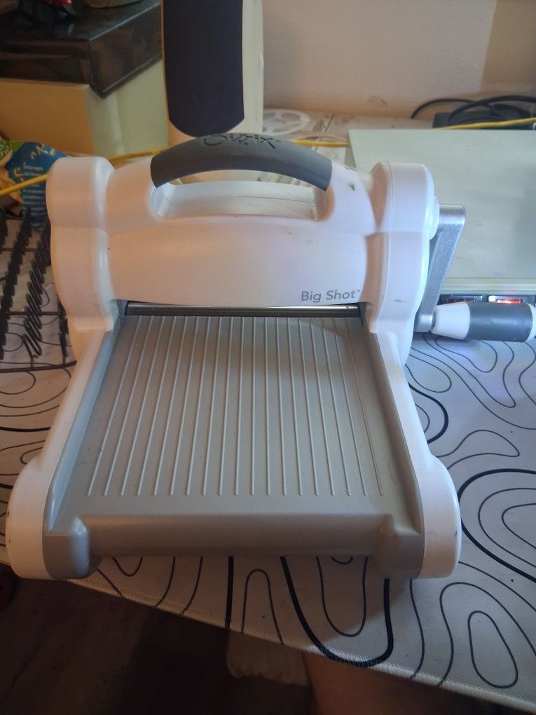 Sizzix Big Shot Die-Cutting Machine (UNTESTED, MACHINE ONLY)