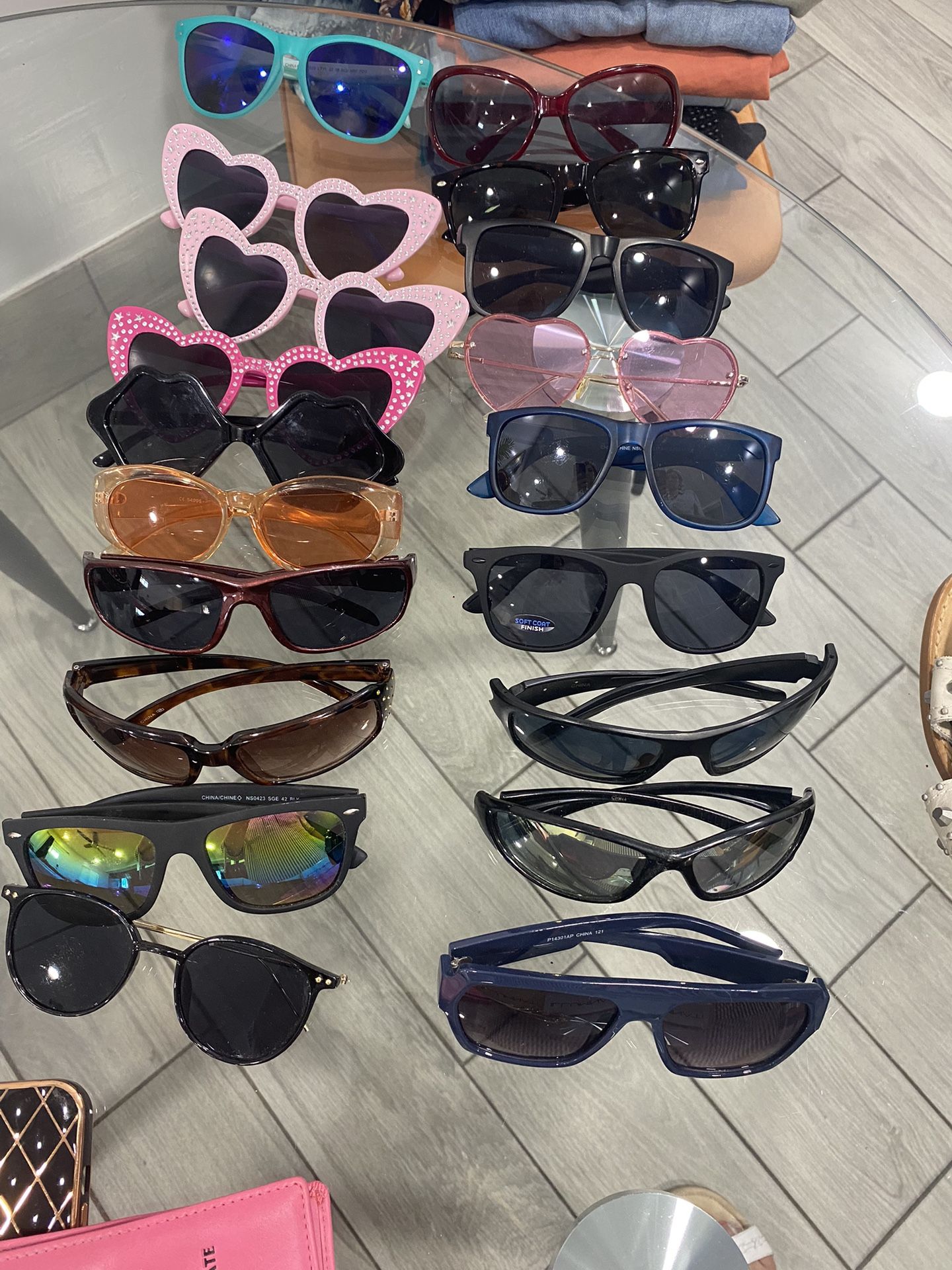 19 Pairs Of Generic Sunglasses