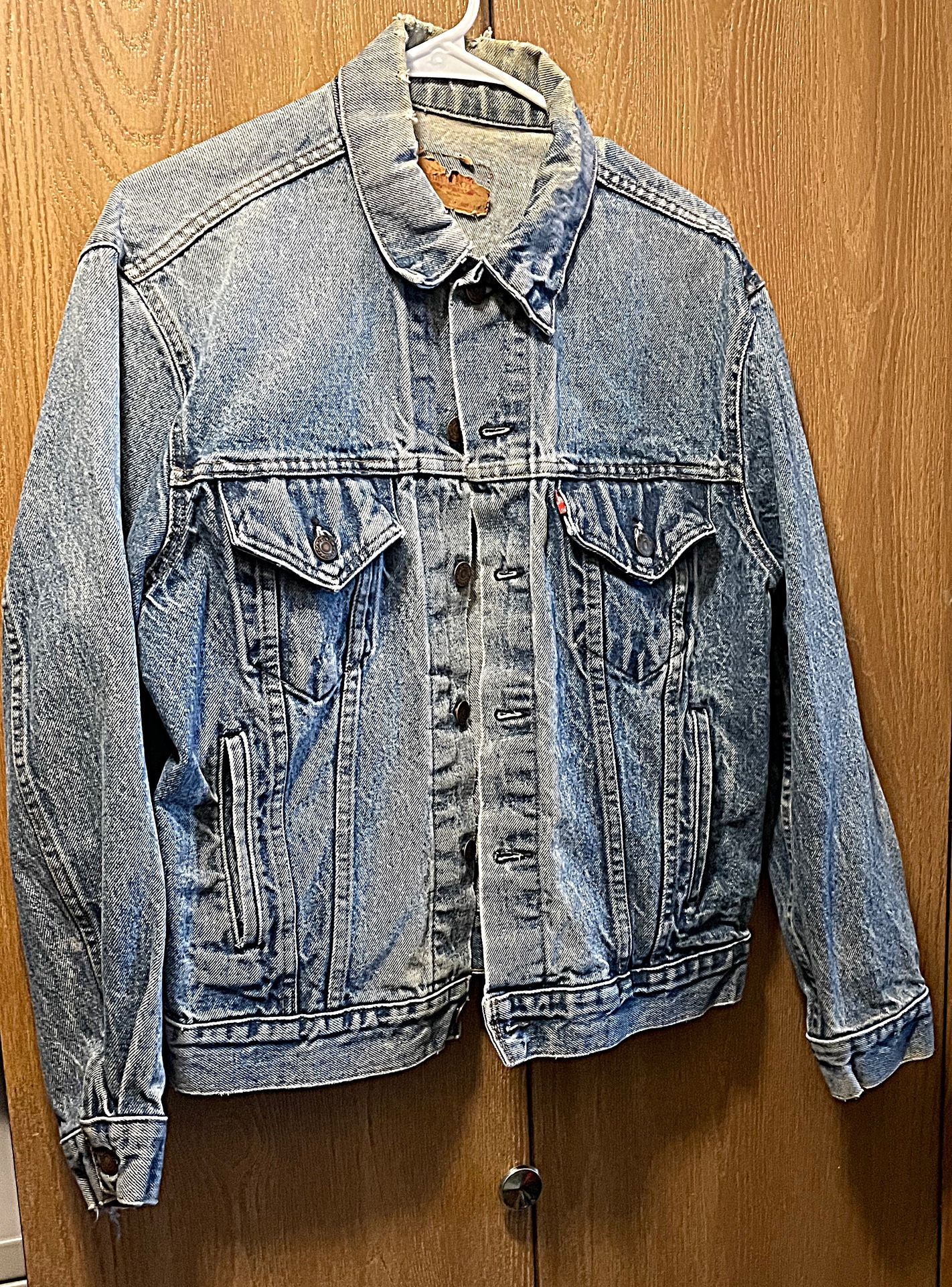Official LEVIS “80s” Jean Jacket/ Bikers Favorite/