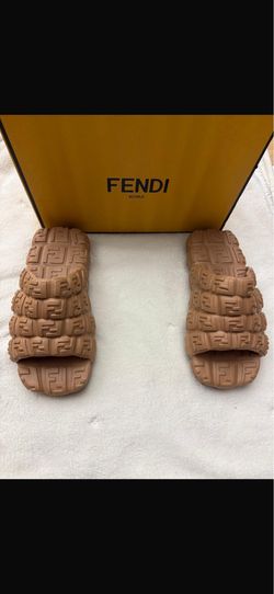 Fendi women slides
