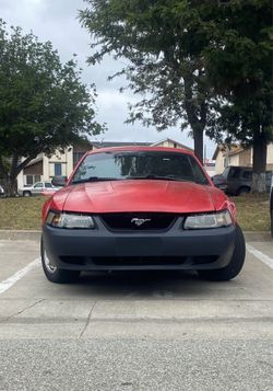 2004 Ford Mustang