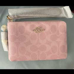 Coach Corner Zip Wristlet powder pink (nwt)