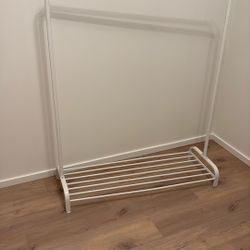 Clothes Hanging Rack