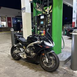 2022 Aprilia Tuono Factory