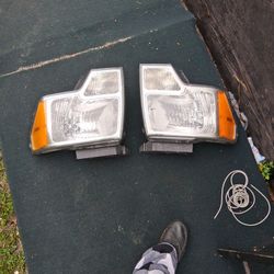 HeadLight For Ford F150