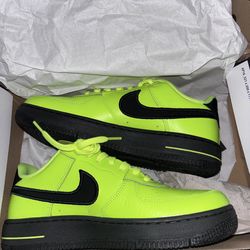 Green & black woman Nikes