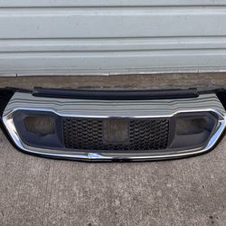 2017-2022 JEEP GRAND CHEROKEE FRONT LOWER BUMPER