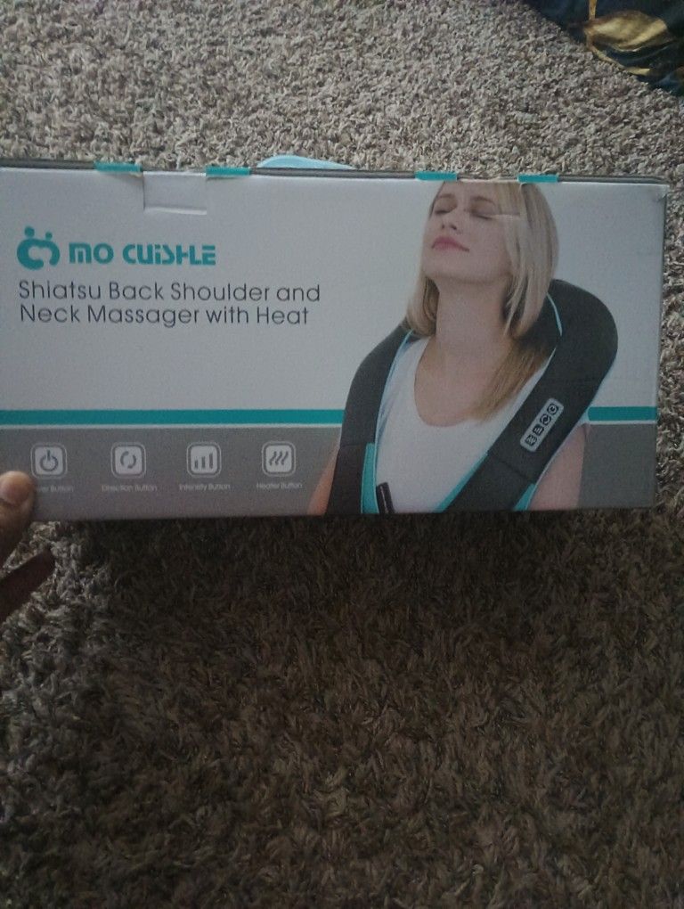 Neck & Shoulder Massager With Heat