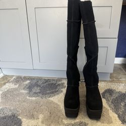 🔥🔥🔥UGG New Heights Platform Xtra Boots (sz. 9)