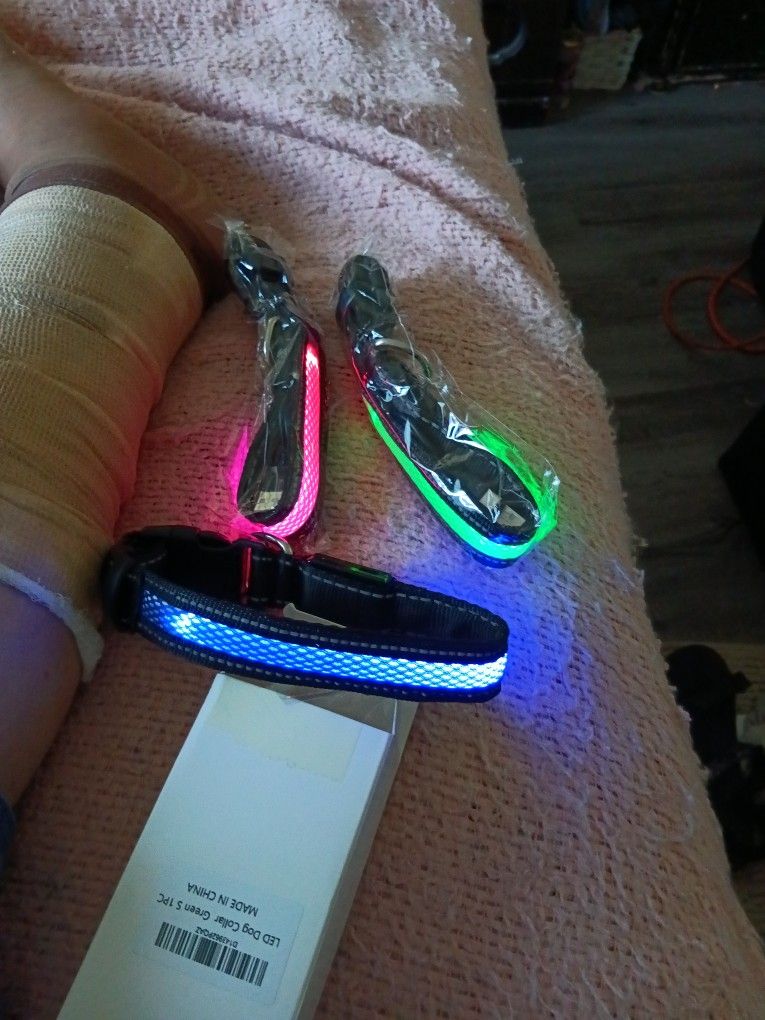 Lights Up Dog Or Cat Collars.