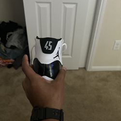 Jordan 11’s Concord