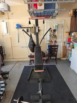 Bow flex home gym exercise