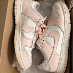 Nike Dunk Low 8.5W/7M 60$ Lightly Worn