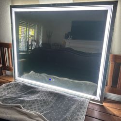 Lighted Make Up Mirror (48 X 40)