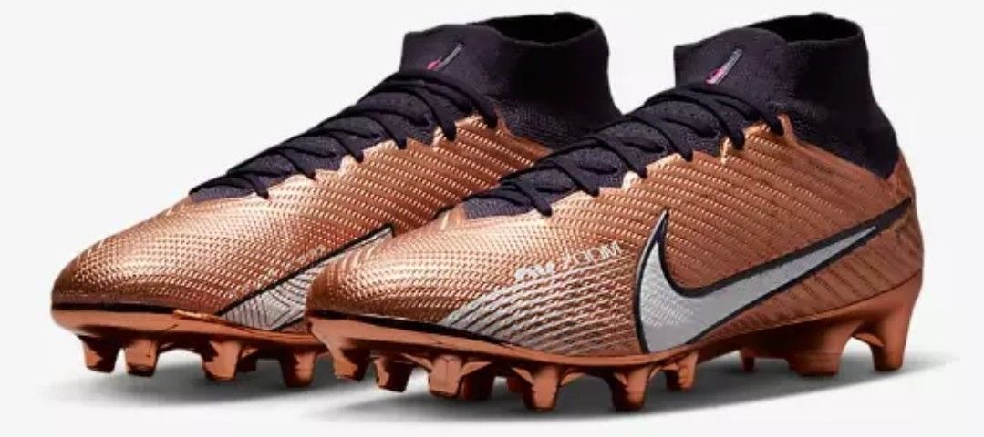 Nike Zoom Mercurial Superfly 9 Elite Soccer Shoes.