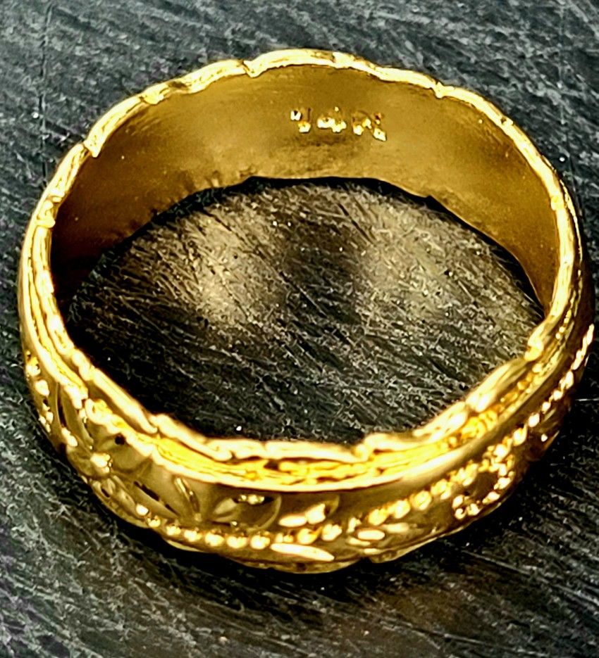 Woman's Ring 14k gold, hand engraved.  