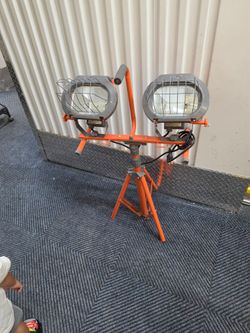 1200-Watt Halogen Tripod Work Light