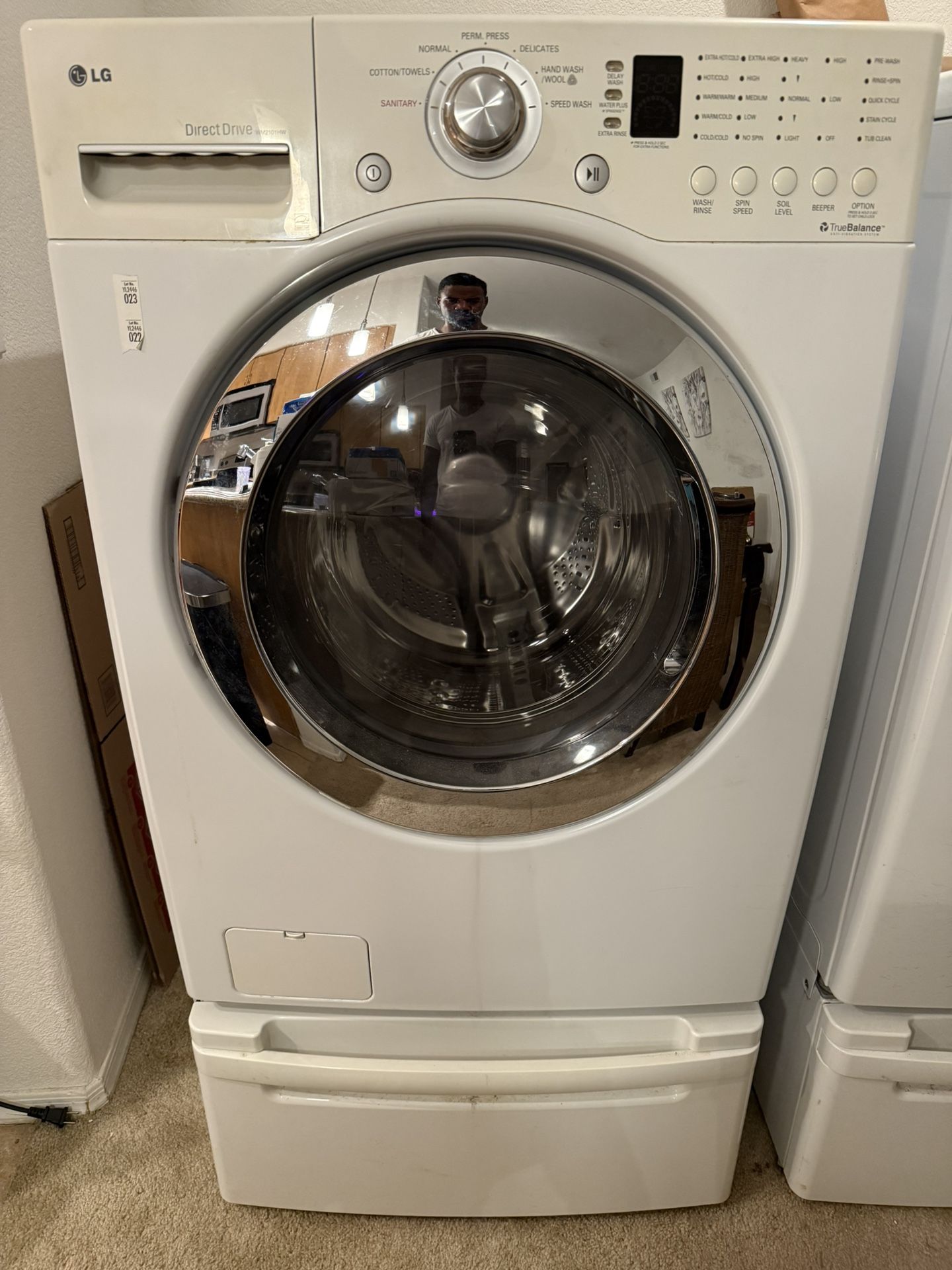 LG WASHER AND DRYER SET