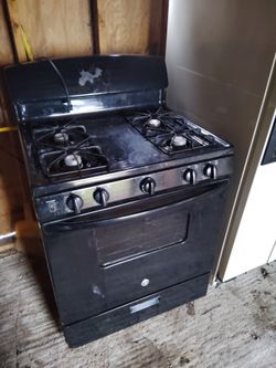 Gas stove white