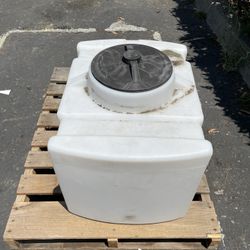 26 Gallon Water Tank 