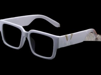 White Las Vegas glasses