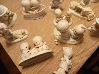 Vintage Precious Moments Figures 