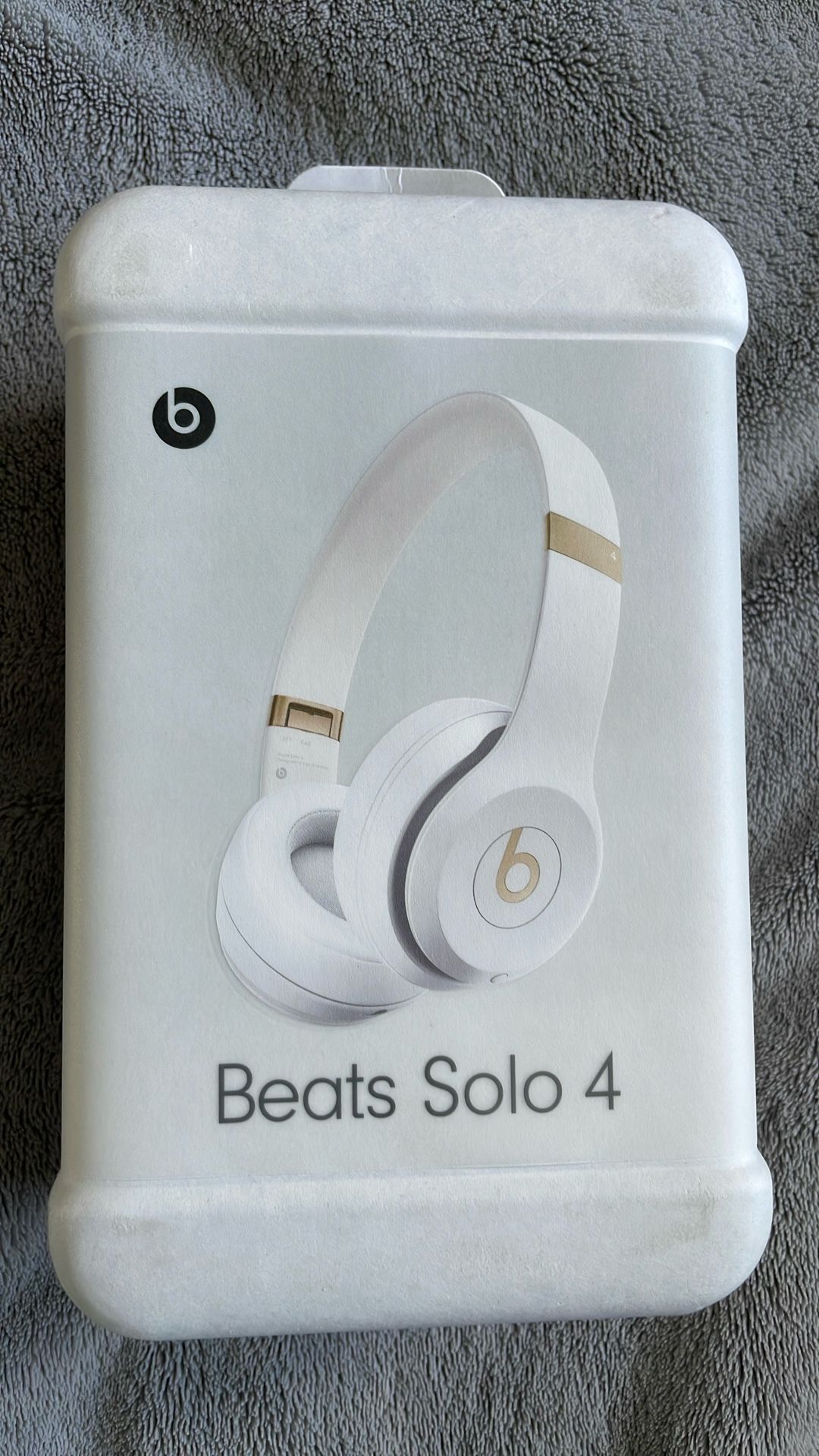Beats Solo 4