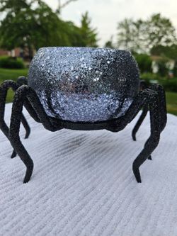 Bath and body spider 3 wick candle holder