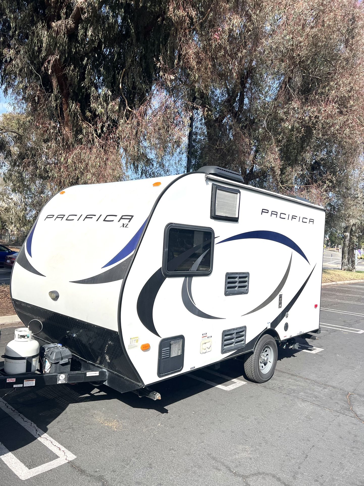14 Foot TRAVEL TRAILER  2018 PACIFICA 14’