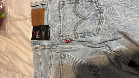 Levi light wash jeans