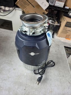 New Evolution 1HP Garbage Disposal, EZ Connect Continuous Feed Food Waste Disposer with EZ Connect Power Cord Kit. Retails $380 with Taxes!!