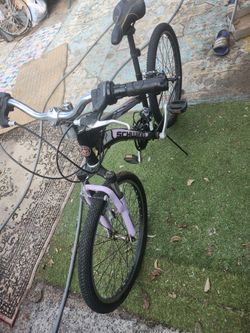 MOUNTAIN BIKE 24INCH SCHWINN 12SPEED EVERYTHING IS PERFECT