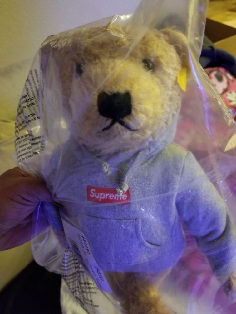 Supreme Steiff Teddy Bear for Sale in Tustin, CA - OfferUp