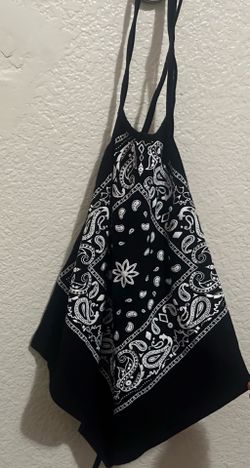 2$ Black Bandana Crop Top Can Fit Medium-large 