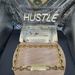 Supreme Cha1n License Plate Frame Gold (FW18)