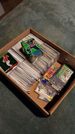 A box of mixed sport chords