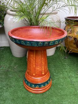 Clay birdbath 🌸 27” H. 22”. w
