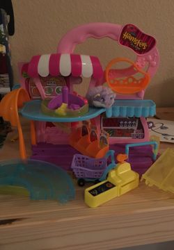 Hamsters toy girl
