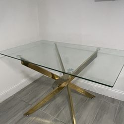 Beautiful Modern Table 