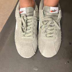 Nike Cortes 7.5 Women’s 